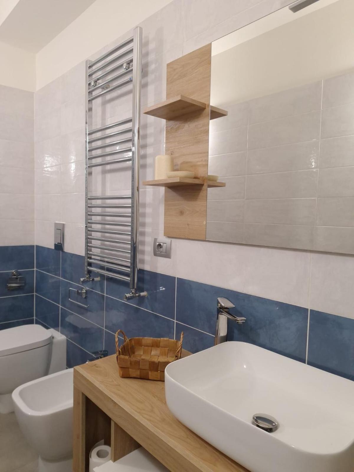 לינה וארוחת בוקר נאפולי La Puteca מראה חיצוני תמונה